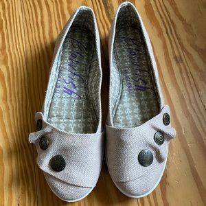 Blowfish light pink button canvas flats 9
